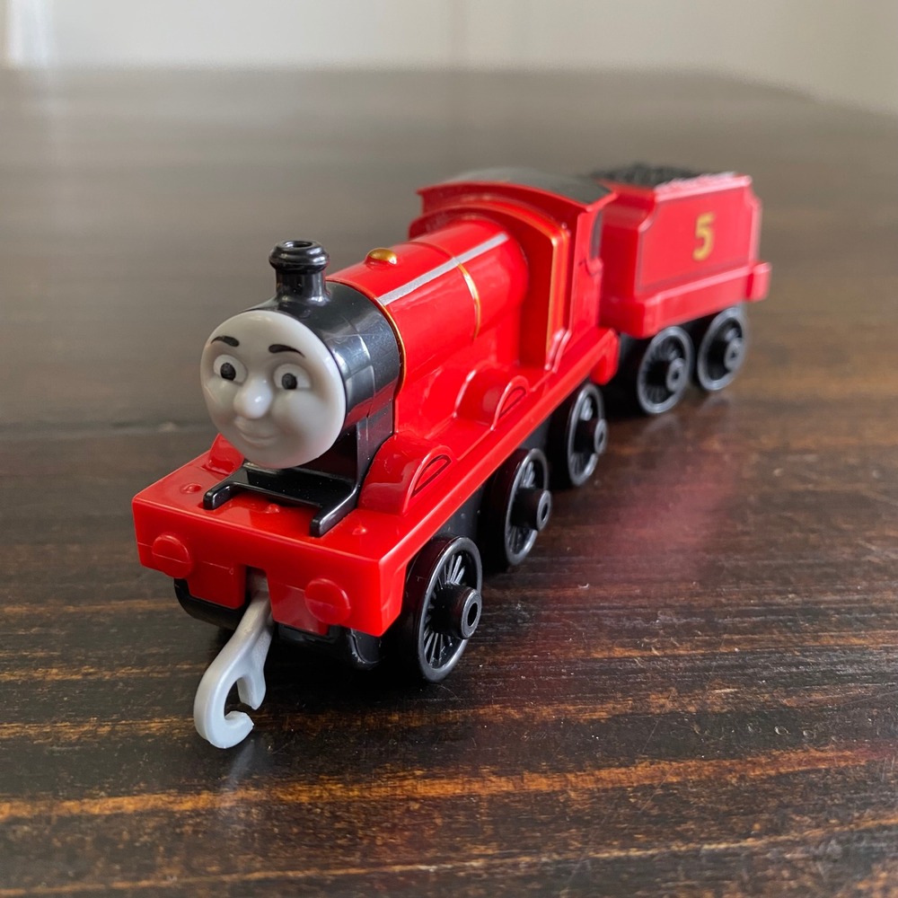 Thomas & Friends TrackMaster James 2018 Push along Engineand tender‎ Red No 5